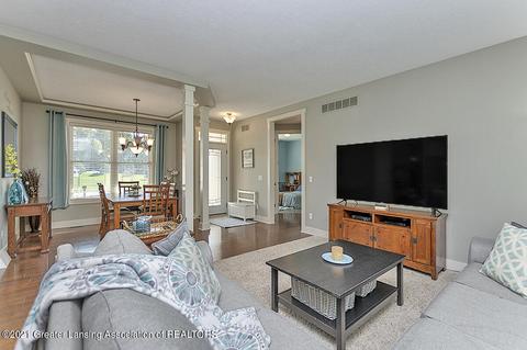 11270 Autumn Meadows Dr, Dewitt, MI 48820 photo 8
