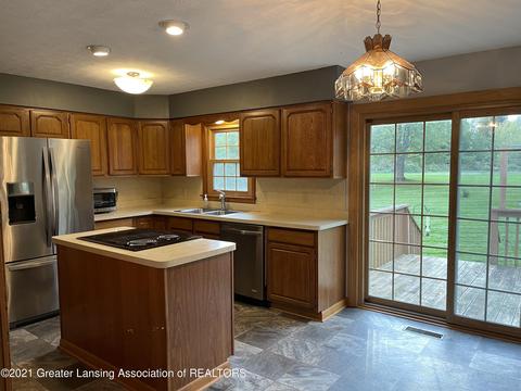12784 Wood Rd, Bath, MI 48808 photo 3
