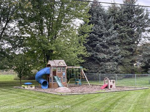 12784 Wood Rd, Bath, MI 48808 photo 16
