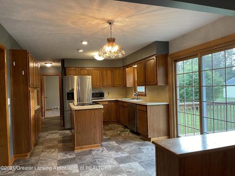 12784 Wood Rd, Bath, MI 48808 photo 4