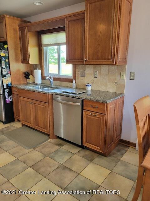 6461 W Howe Rd, Dewitt, MI 48820 photo 6