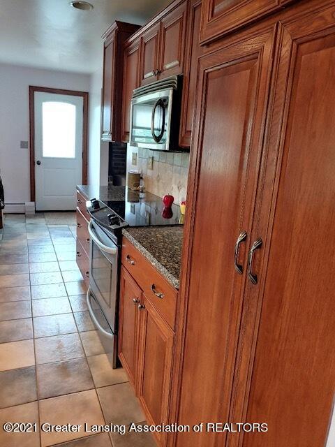 6461 W Howe Rd, Dewitt, MI 48820 photo 5