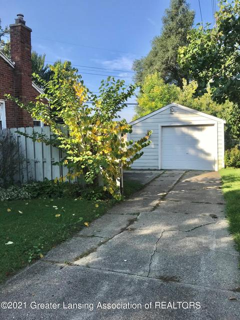 1117 Mitchell Ave, Lansing, MI 48917 photo 4