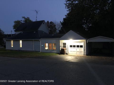 385 Green St, Perry, MI 48872 photo 3