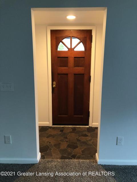 385 Green St, Perry, MI 48872 photo 7
