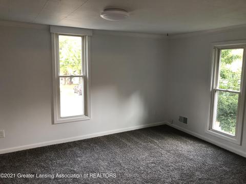 385 Green St, Perry, MI 48872 photo 19