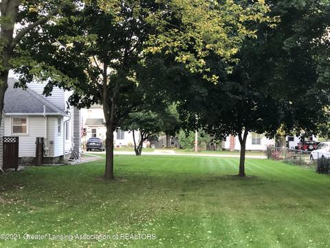 385 Green St, Perry, MI 48872 photo 22