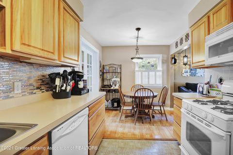 12738 Holly Ln, Dewitt, MI 48820 photo 9