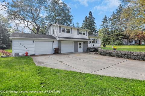 12738 Holly Ln, Dewitt, MI 48820 photo 2