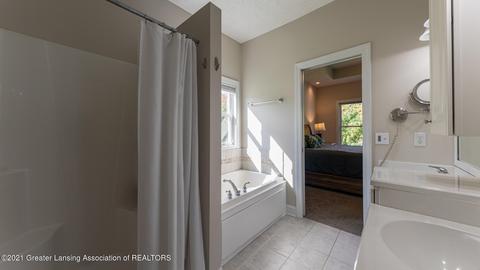 2075 Arbor Meadows Dr, Dewitt, MI 48820 photo 12