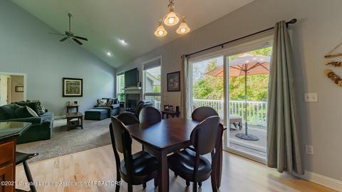 2075 Arbor Meadows Dr, Dewitt, MI 48820 photo 9