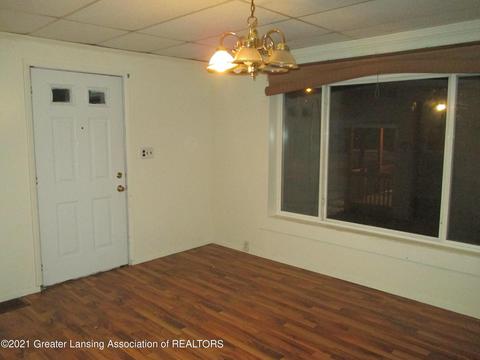 1925 John St, Lansing, MI 48906 photo 3
