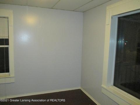 1925 John St, Lansing, MI 48906 photo 4
