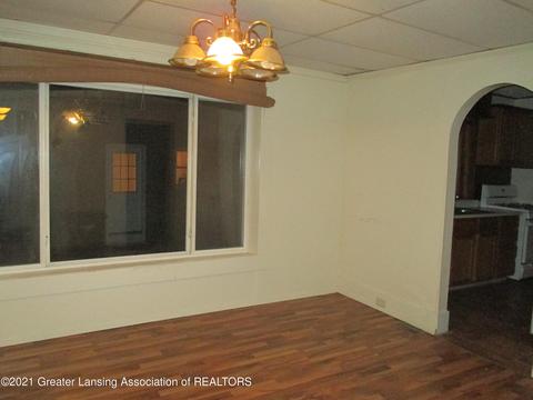 1925 John St, Lansing, MI 48906 photo 2