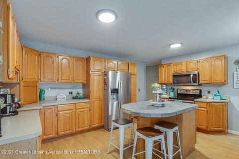 1632 W Herbison Rd, Dewitt, MI 48820 photo 7