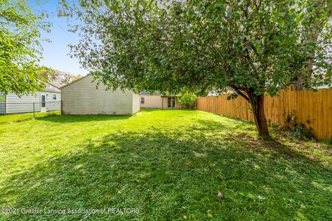 2908 Timber Dr, Lansing, MI 48917 photo 6