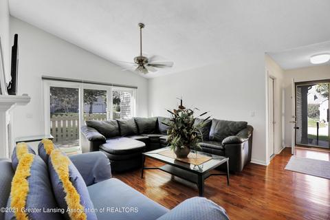 1218 Zimmer Pl, Williamston, MI 48895 photo 3