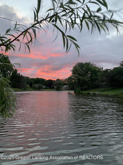 4543 Comanche Dr, Okemos, MI 48864 photo 9