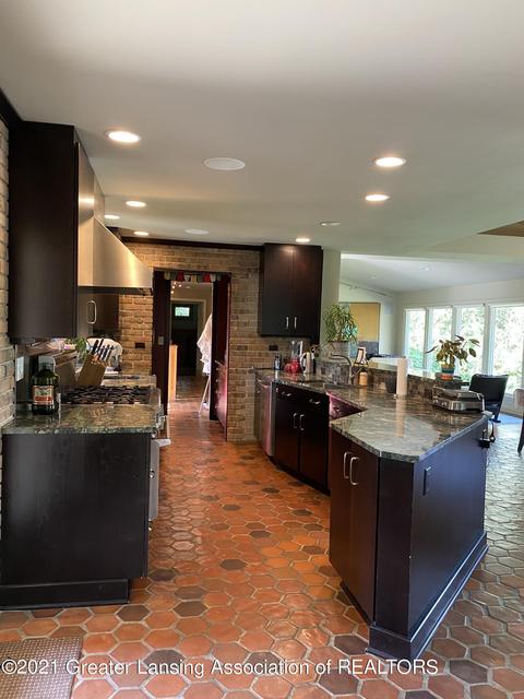 4543 Comanche Dr, Okemos, MI 48864 photo 10