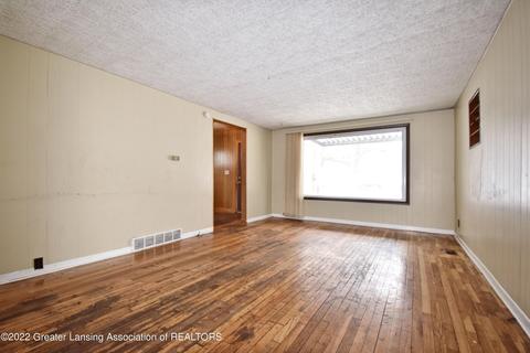527 Pacific Ave, Lansing, MI 48910 photo 5