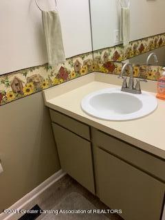 5908 N Okemos Rd, Haslett, MI 48840 photo 9