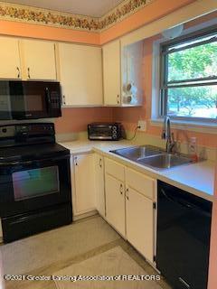 5908 N Okemos Rd, Haslett, MI 48840 photo 6