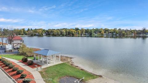 5925 Outer Dr, Bath, MI 48808 photo 32