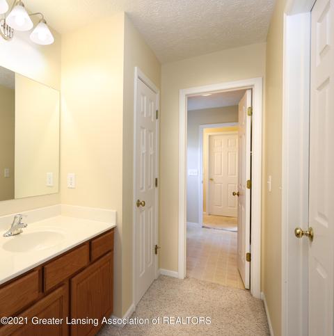 111 W Webb, Dewitt, MI 48820 photo 11