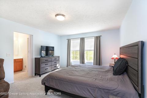 111 W Webb, Dewitt, MI 48820 photo 13