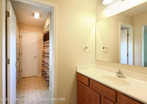 111 W Webb, Dewitt, MI 48820 photo 10