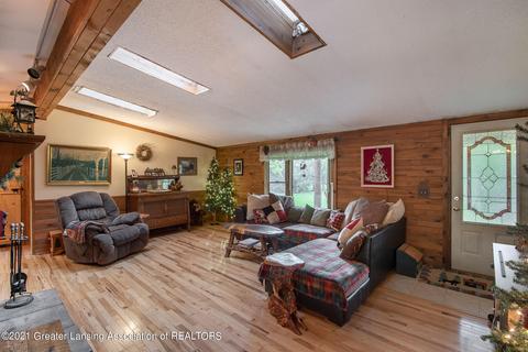 5875 E Price Rd, Saint Johns, MI 48879 photo 9