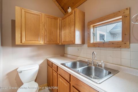 8828 S Lowell Rd, Dewitt, MI 48820 photo 12