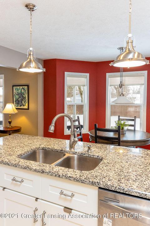 10153 Red Bud Dr, Haslett, MI 48840 photo 14
