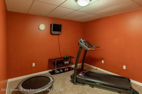 10153 Red Bud Dr, Haslett, MI 48840 photo 38