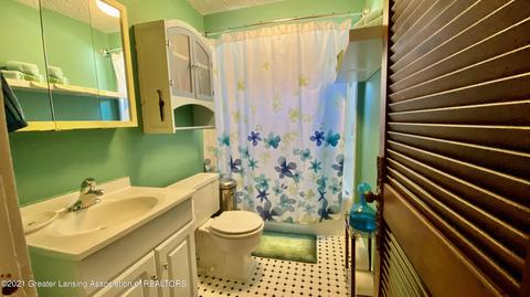 2909 Timber Dr, Lansing, MI 48917 photo 12