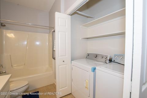 1730 N Crystal Cv, Haslett, MI 48840 photo 14