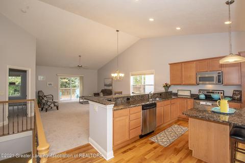 1730 N Crystal Cv, Haslett, MI 48840 photo 3