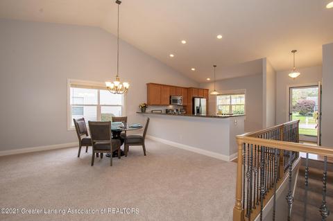 1730 N Crystal Cv, Haslett, MI 48840 photo 5