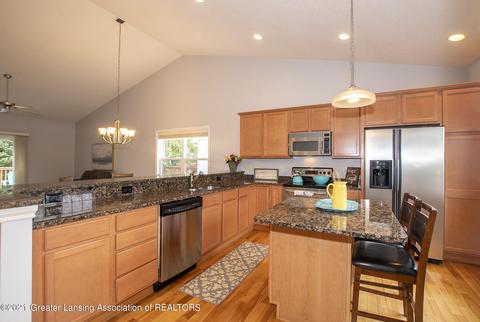 1730 N Crystal Cv, Haslett, MI 48840 photo 18