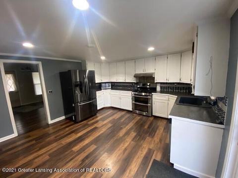 542 S Main St, Fowler, MI 48835 photo 8