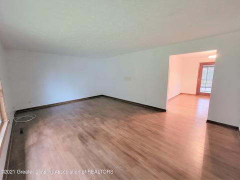 5937 Sleight Rd, Bath, MI 48808 photo 7
