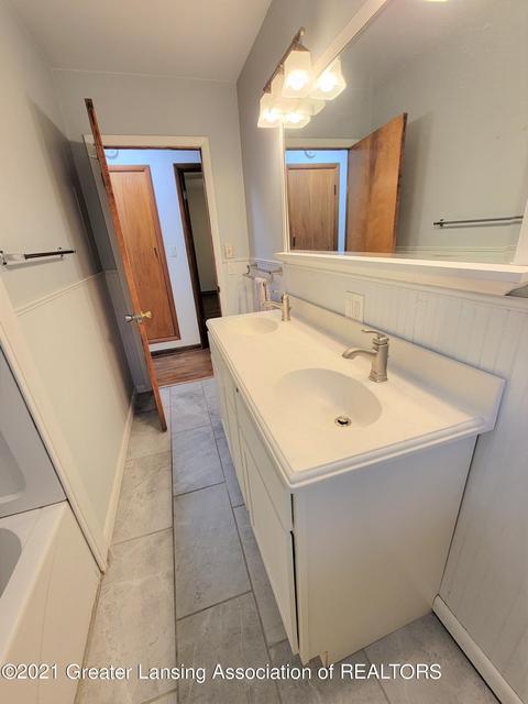 5937 Sleight Rd, Bath, MI 48808 photo 18