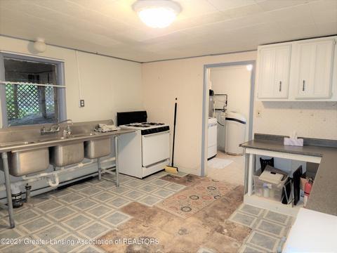 5937 Sleight Rd, Bath, MI 48808 photo 31