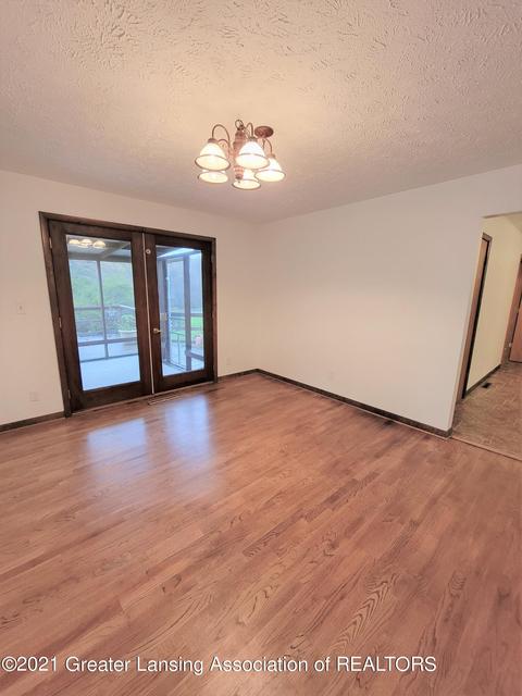 5937 Sleight Rd, Bath, MI 48808 photo 9