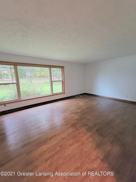 5937 Sleight Rd, Bath, MI 48808 photo 4