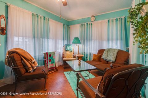 403 W Maple St, Mason, MI 48854 photo 6