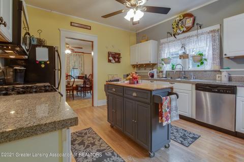 403 W Maple St, Mason, MI 48854 photo 12