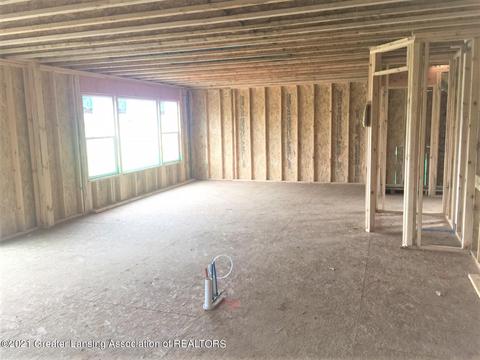 1617 Sanborn Dr, Dewitt, MI 48820 photo 3