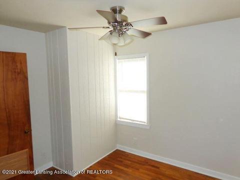 739 Fitting Ave, Lansing, MI 48917 photo 17
