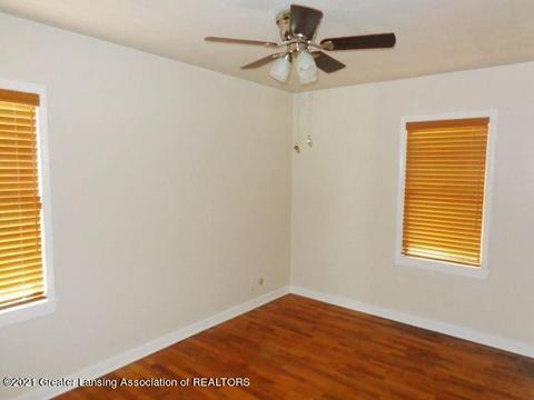 739 Fitting Ave, Lansing, MI 48917 photo 14